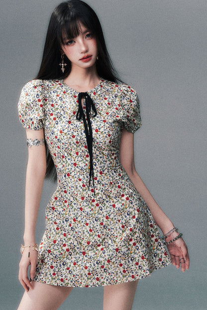 Vintage Floral Puff Sleeve Dress