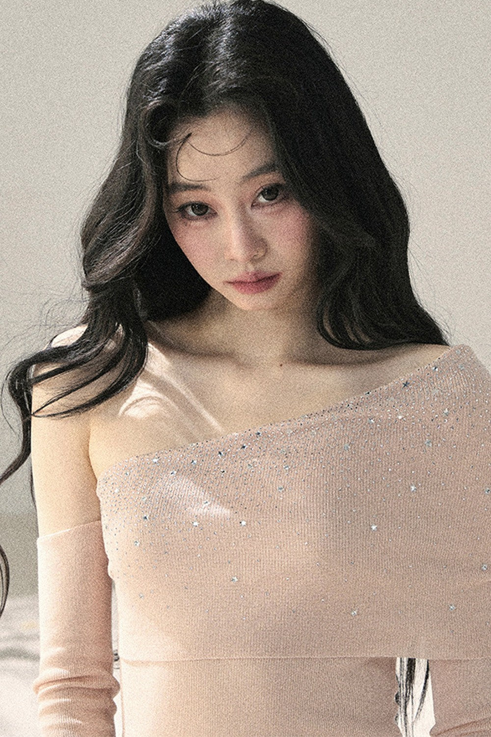 Haut à sequins épaules dénudées
