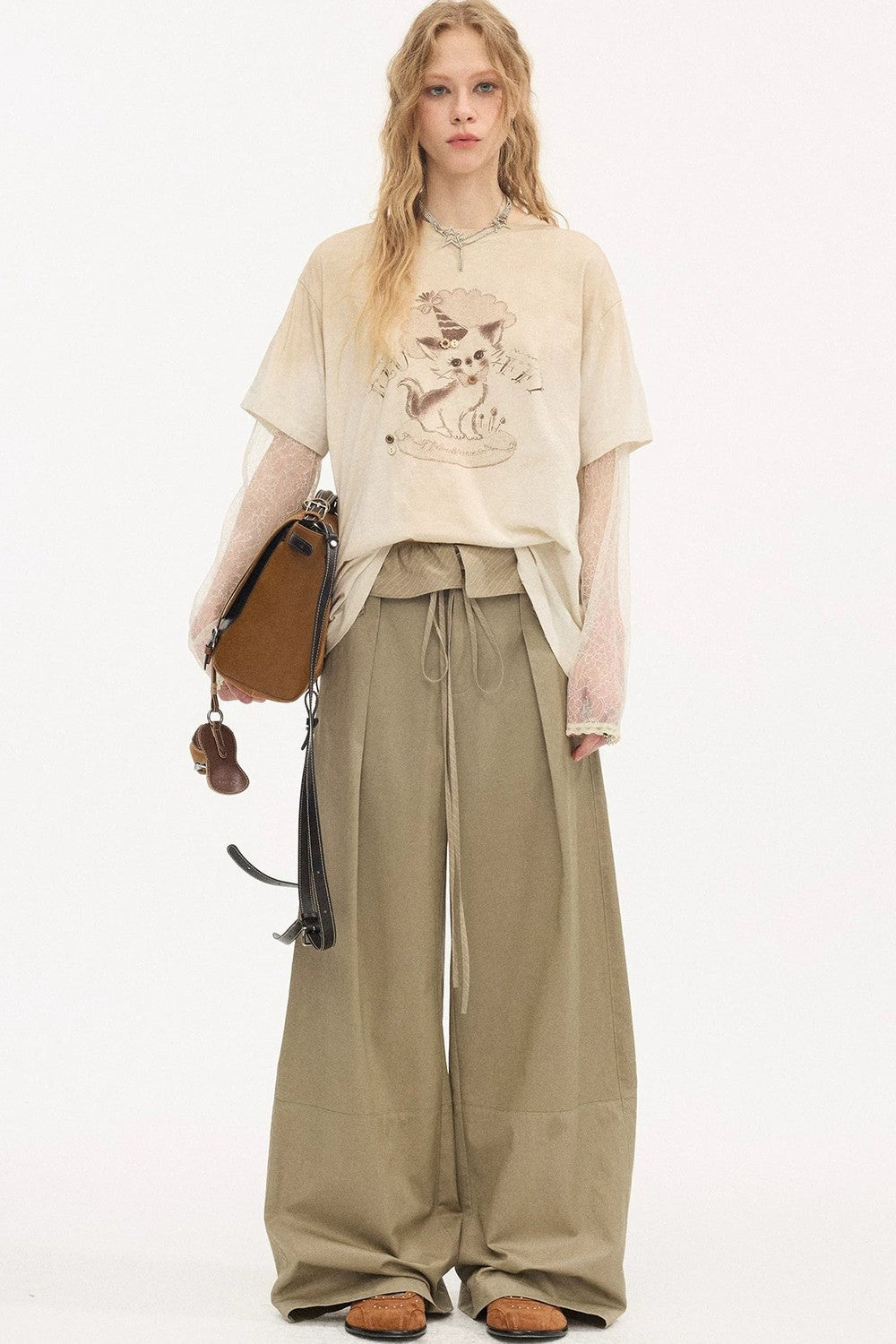 T-shirt vintage effetto consumato con stampa gattino
