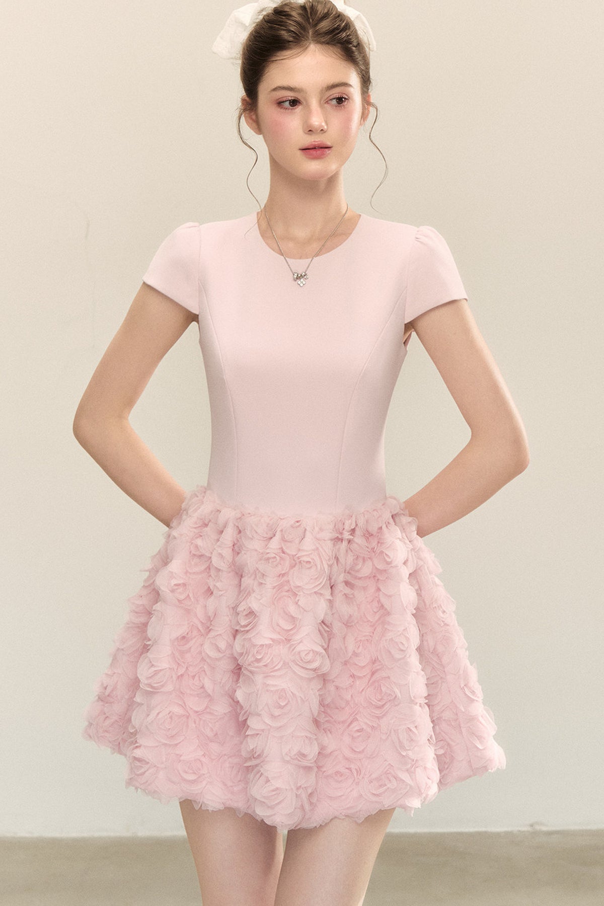 Patchwork-Kleid in A-Linie mit 3D-Blumen