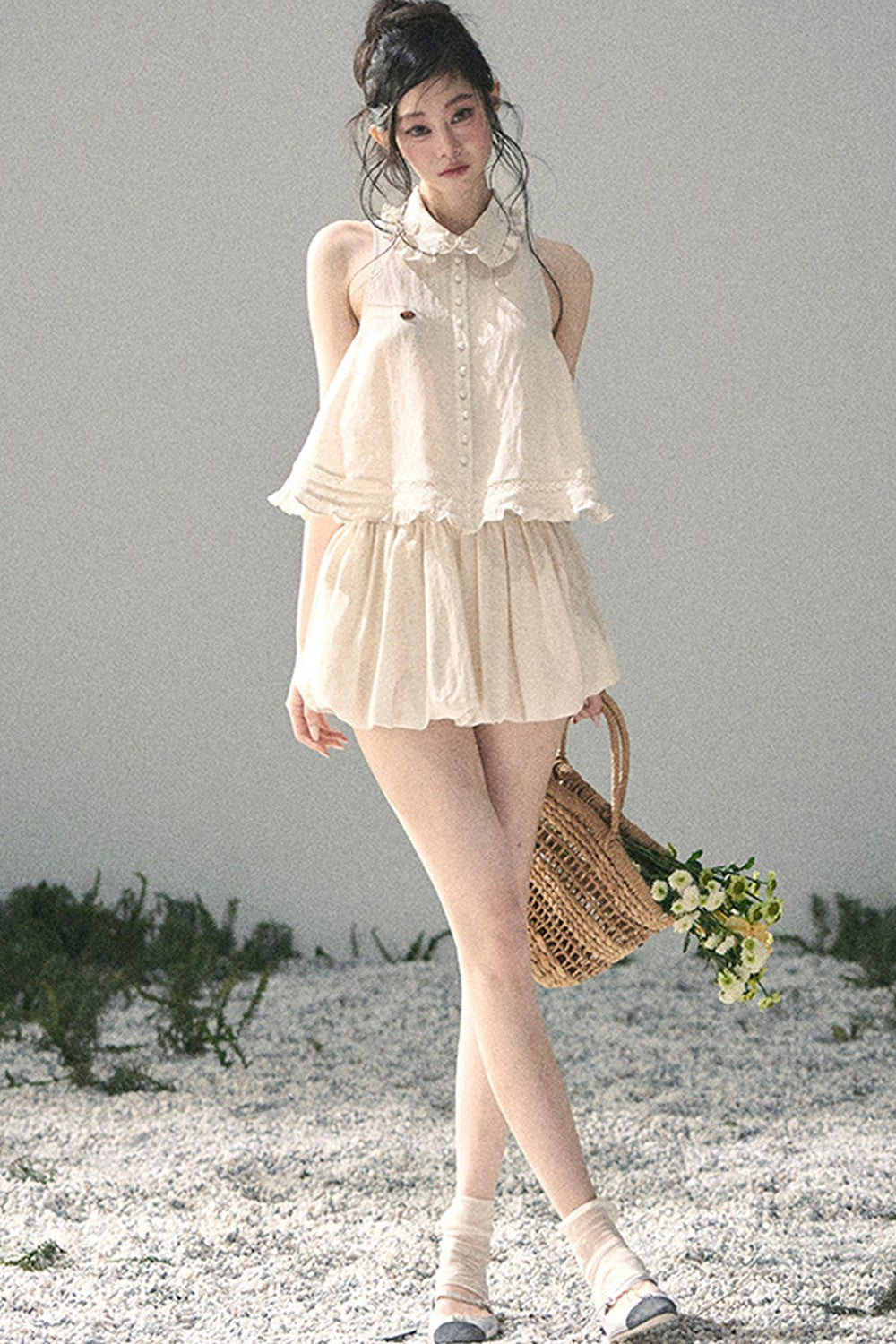 Conjunto de top de encaje francés y falda capullo