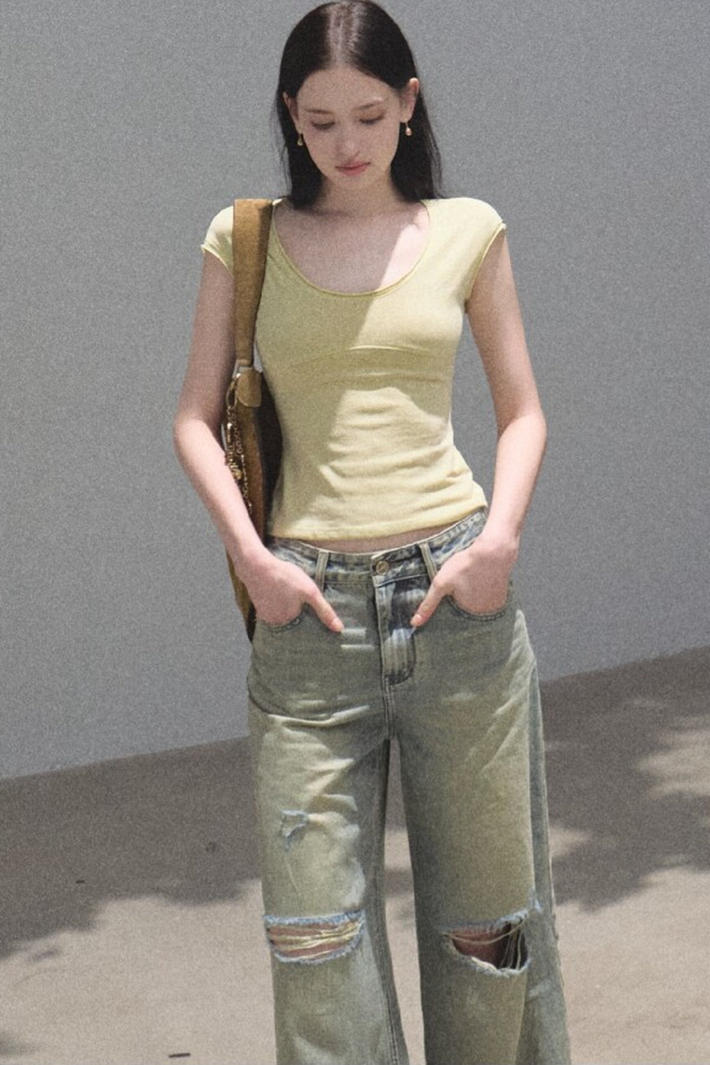 리오셀 자수 반소매 상의