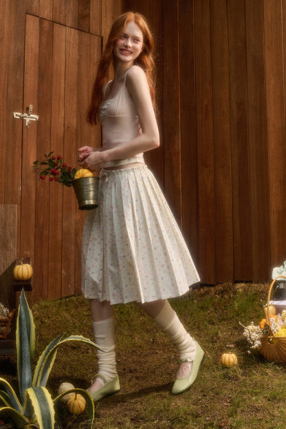 Hoodie and Pleated Skirt Set-Up