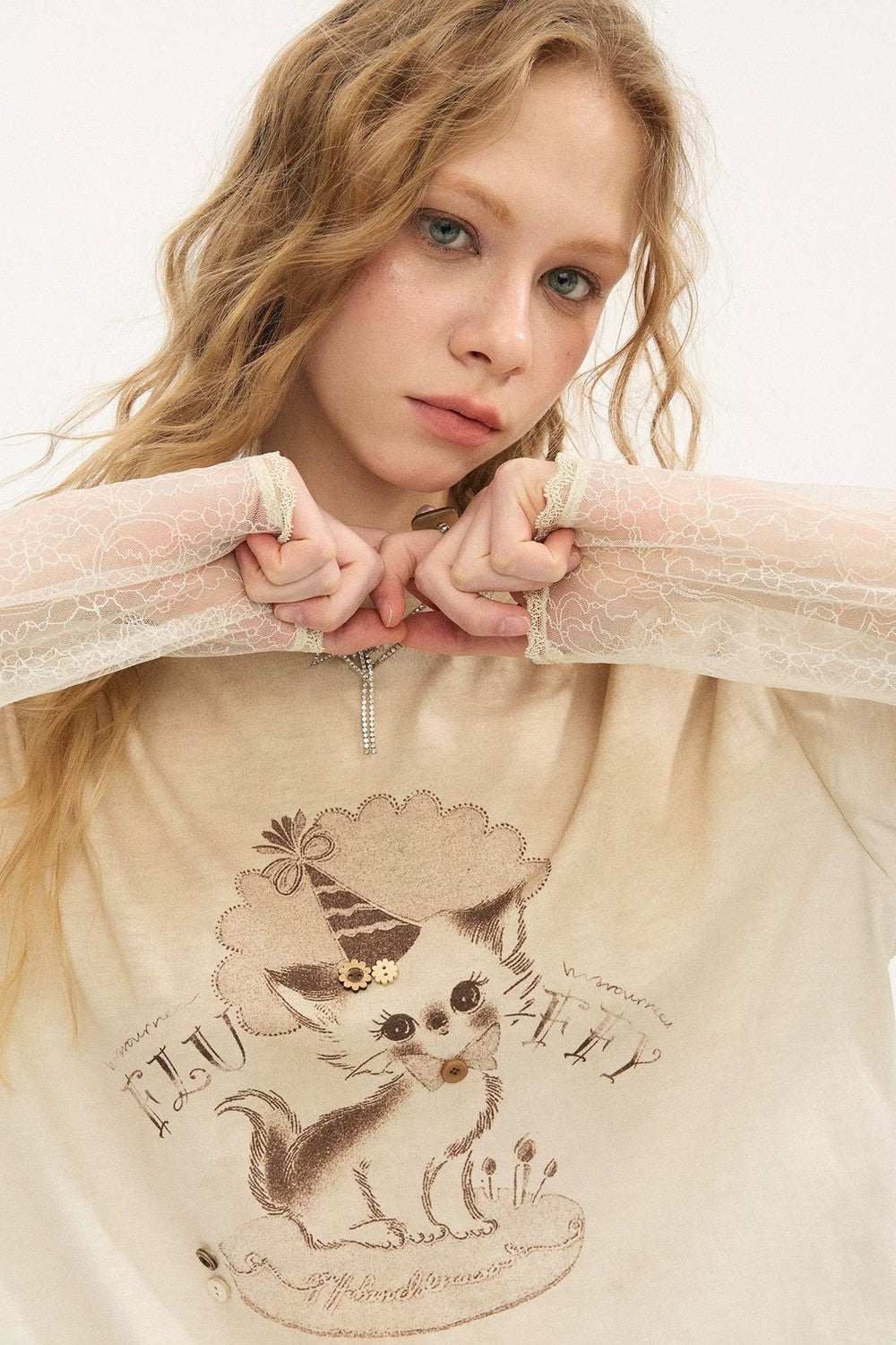 T-shirt vintage effetto consumato con stampa gattino