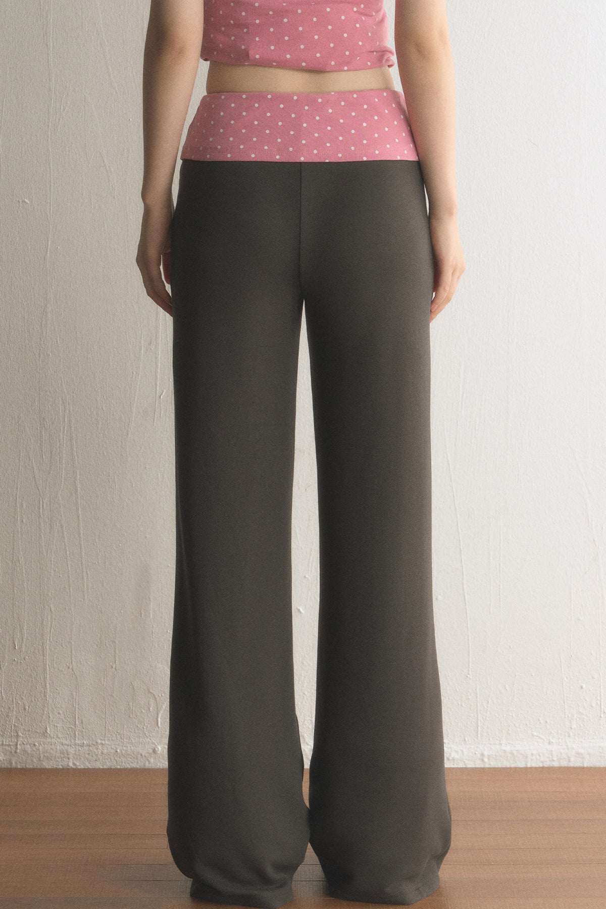 Low-Waist Polka Dot Waistband Flared Pants