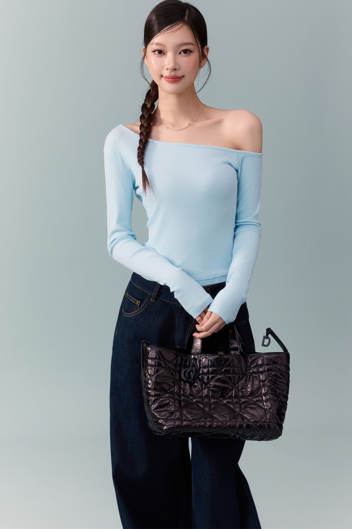 Off-Shoulder Long-Sleeve Slim T-Shirt