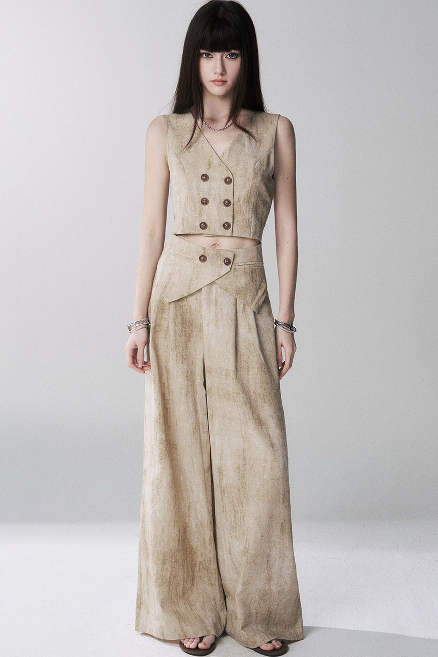 Sophisticated Summer Vest Set-Up