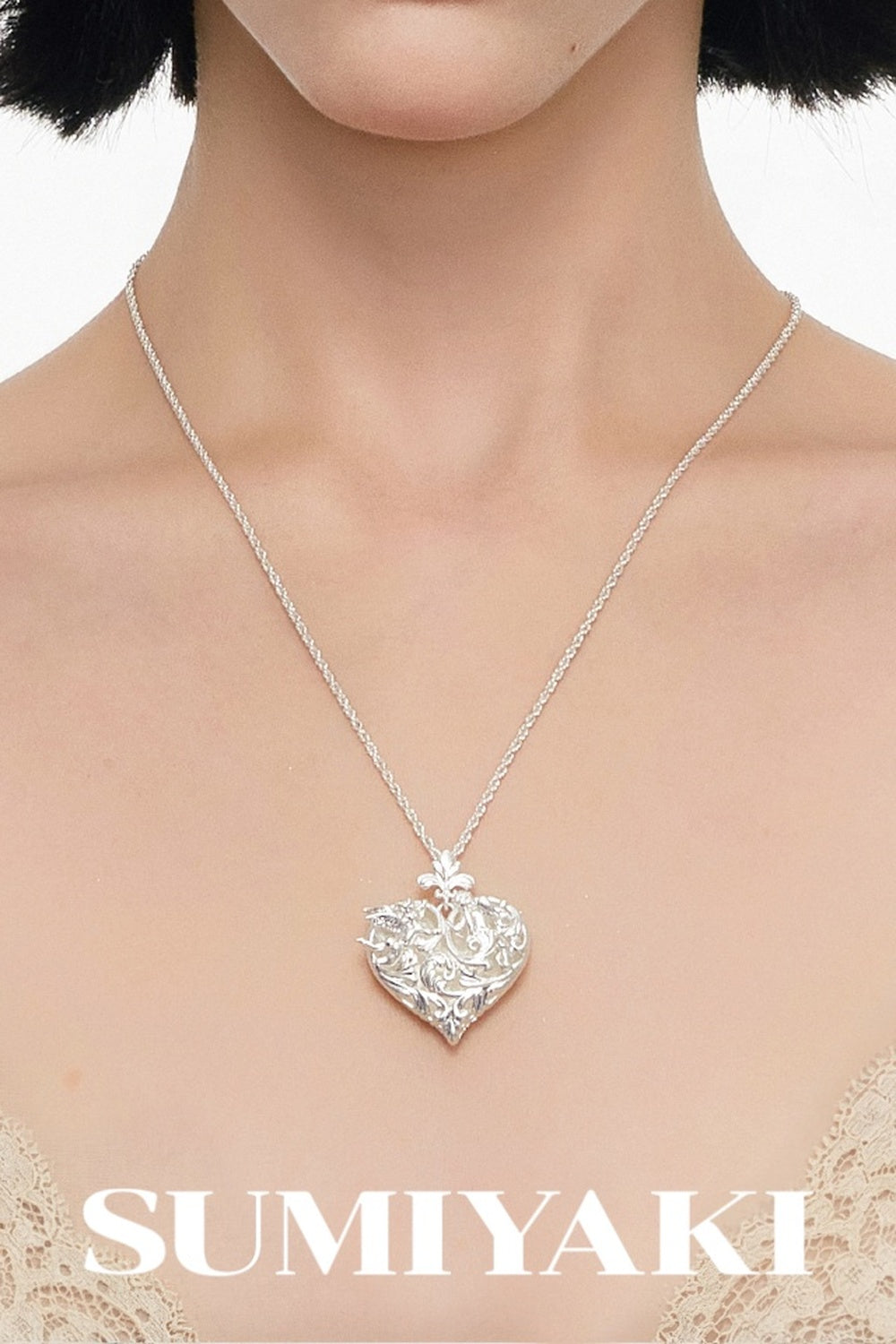Heart Embossed Pendant Necklace