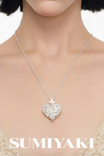 Heart Embossed Pendant Necklace