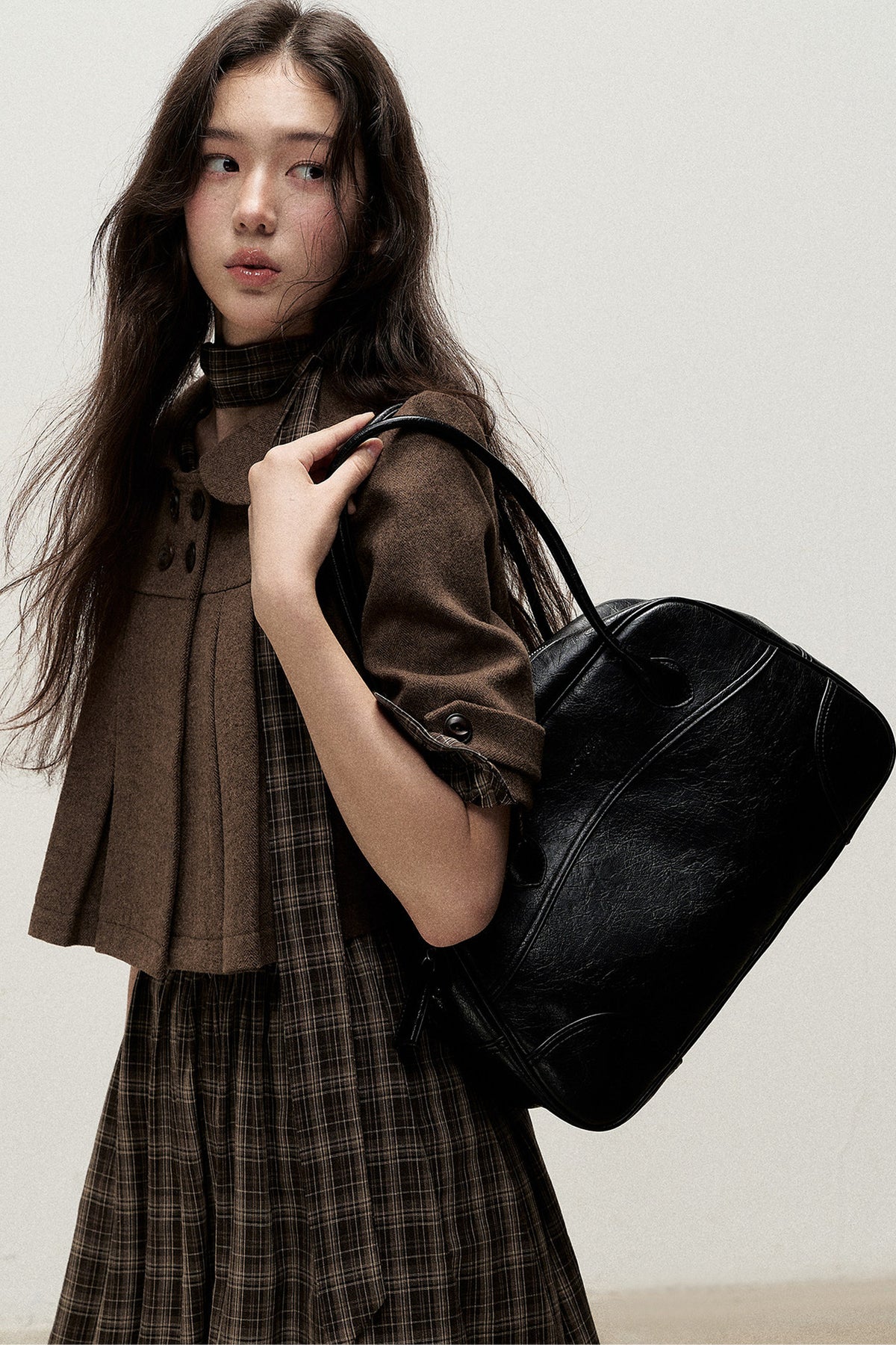 Vintage Woolen Pleated Mid-Sleeve Top