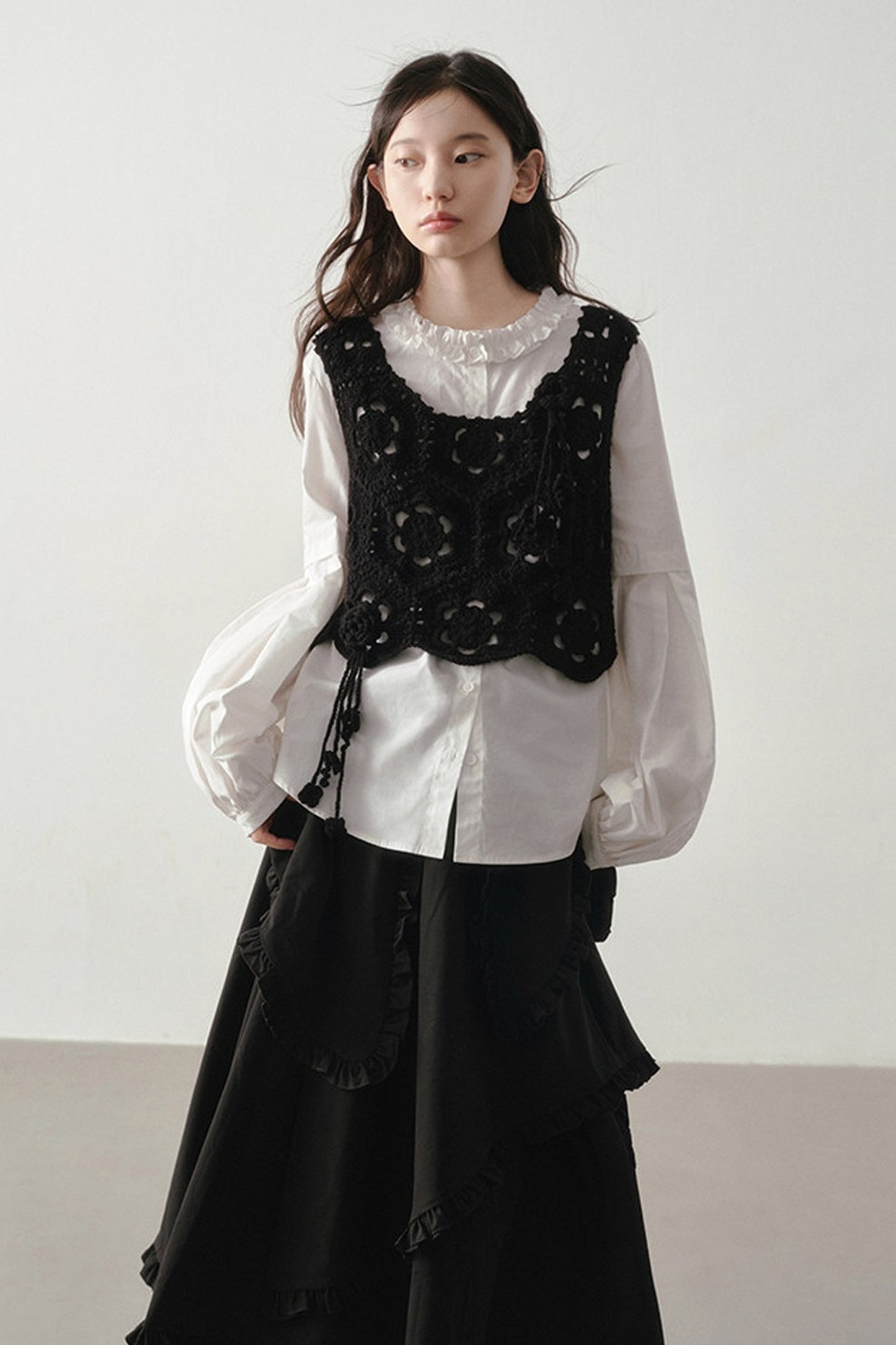 Original Design Gentle Floral Knitted Vest