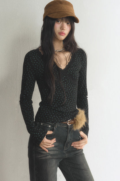 Top interior floral de encaje con cuello en V y mangas largas
