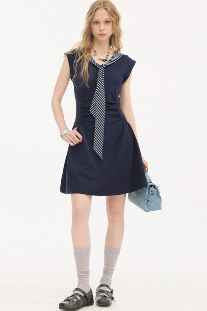 Vestido de cuello en V con mangas con volantes
