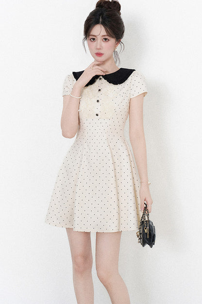 Robe trapèze à pois avec col Claudine
