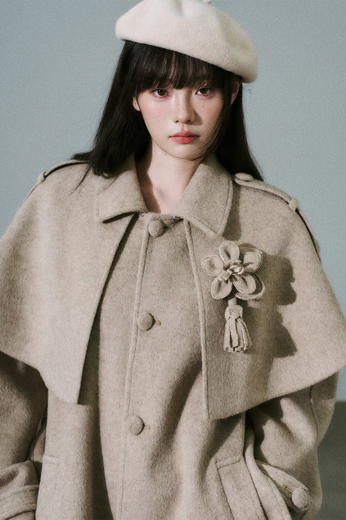 Cappotto in lana floreale fatto a mano