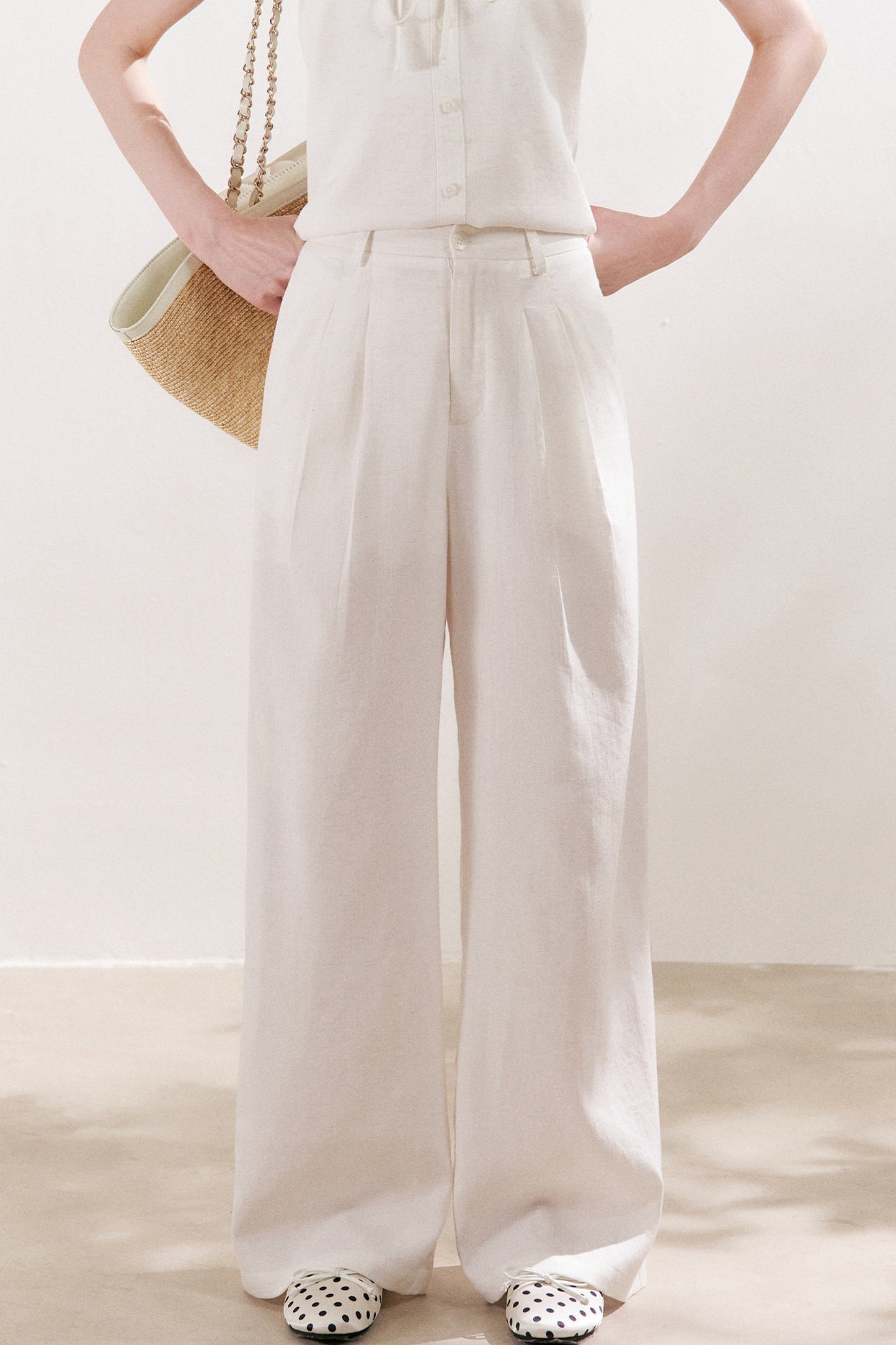 Leinen-Set aus Neckholder-Weste zum Binden und Hose mit geradem Bein