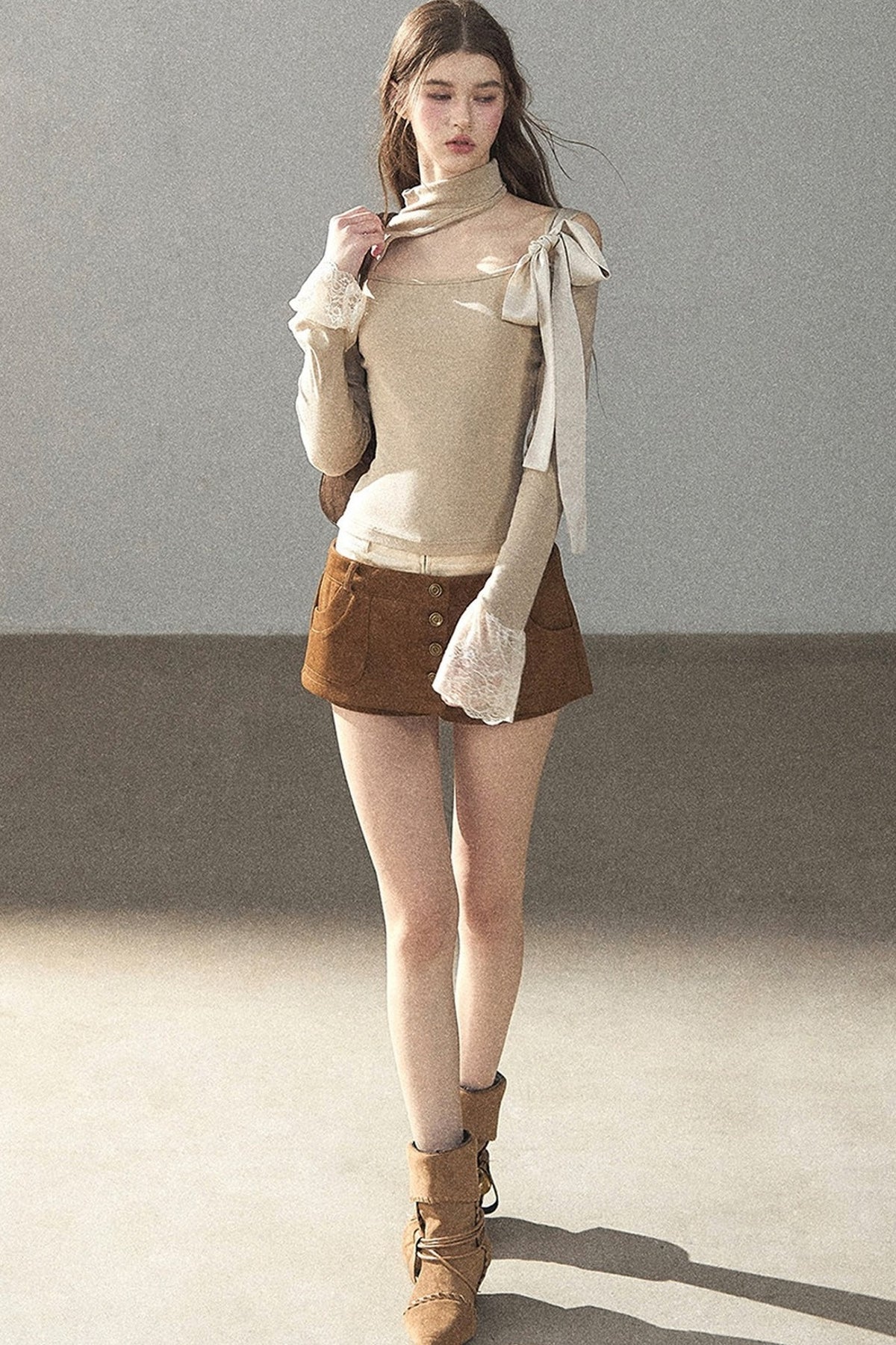 Lace Bell-Sleeve Off-Shoulder T-Shirt