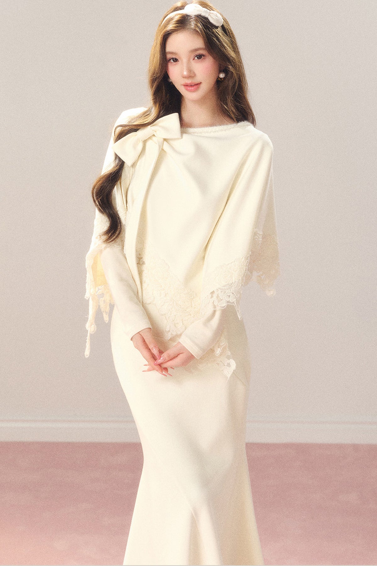 Artistic Bow Lace Knit Cape and Skirt Set-Up