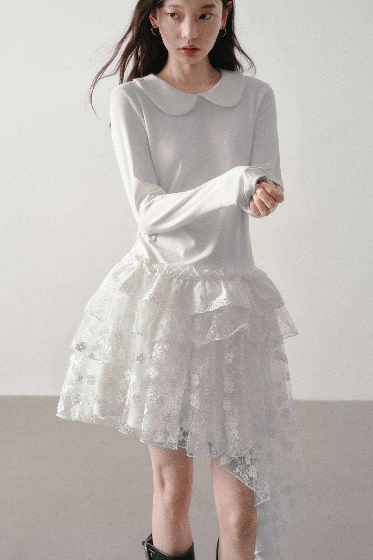 White Long-Sleeved Peter Pan Collar Top