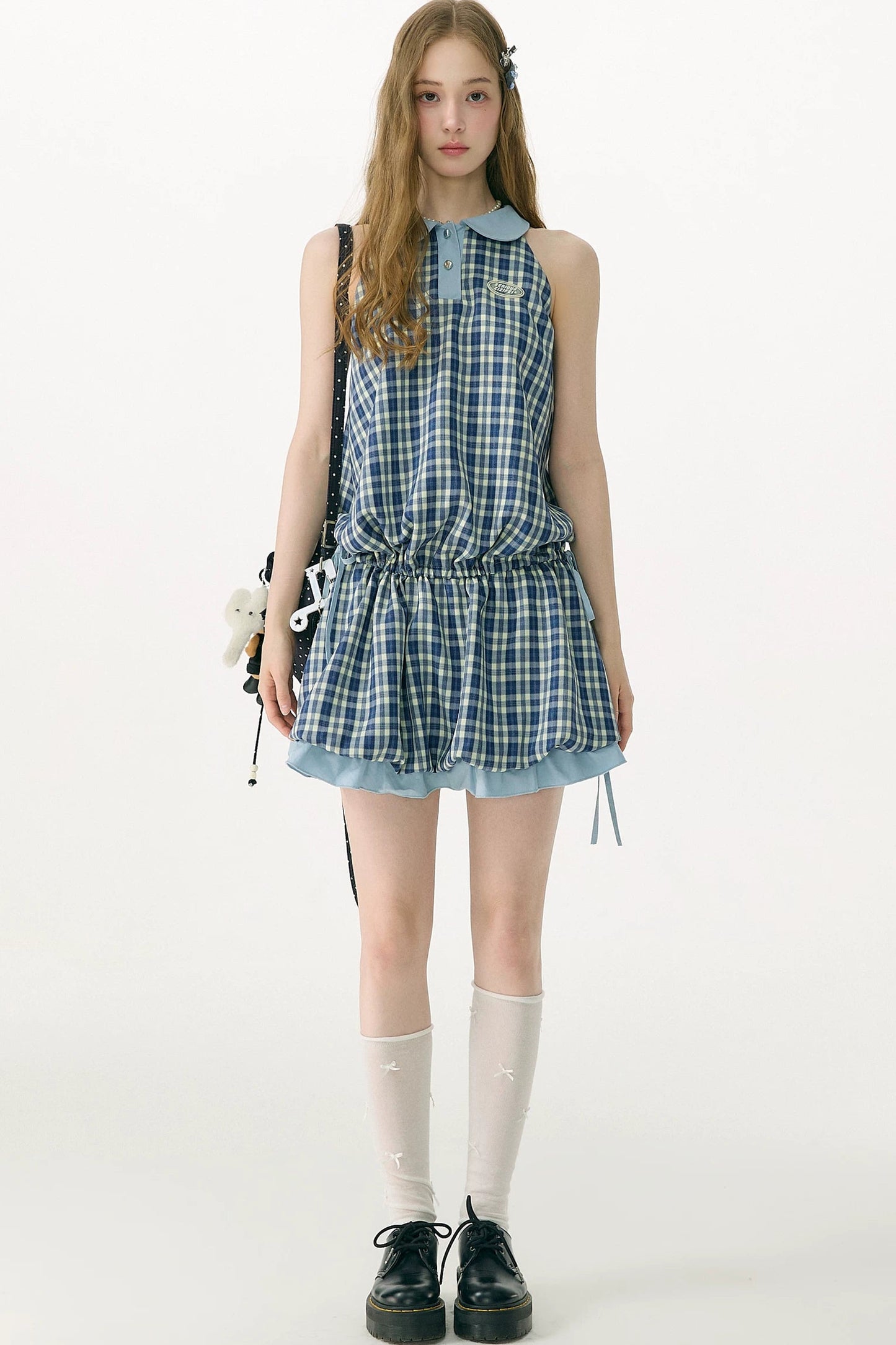 Robe bleue à carreaux avec col Claudine