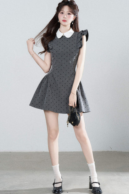 Polka-Dot-Kleid mit Flatterärmeln
