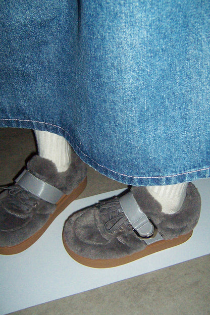 Sneakers morbide e pelose con suola spessa
