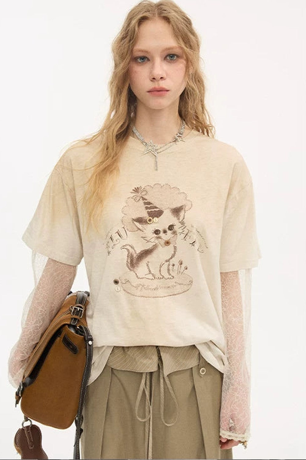 T-shirt vintage effetto consumato con stampa gattino