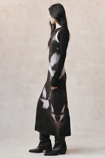 Completo con abito qipao in mesh stampato ombra inchiostro scuro