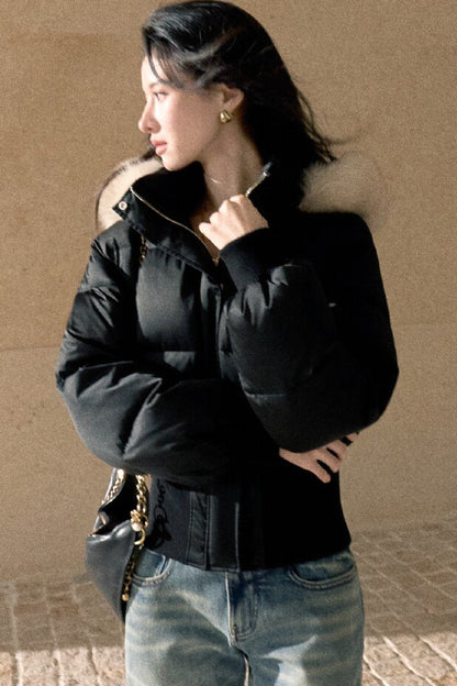 Daunenjacke mit abnehmbarem Fuchspelzkragen und Hut