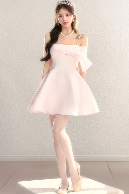 Abito da sera in tulle con spalle scoperte