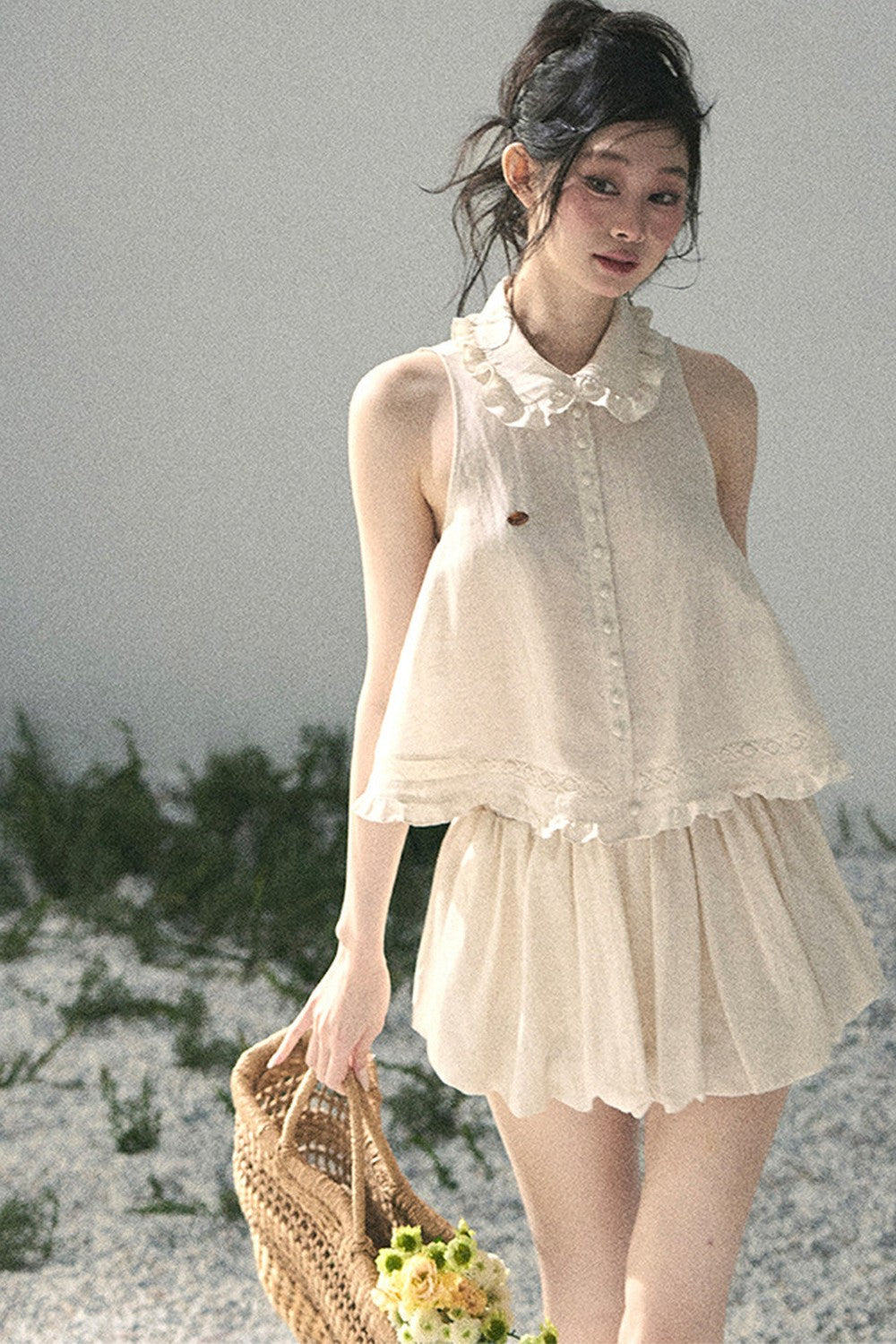 Conjunto de top de encaje francés y falda capullo