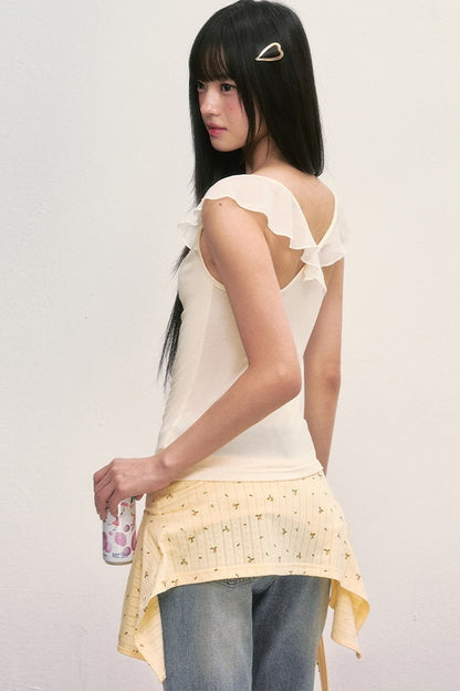 Top con cuello drapeado y mangas con volantes