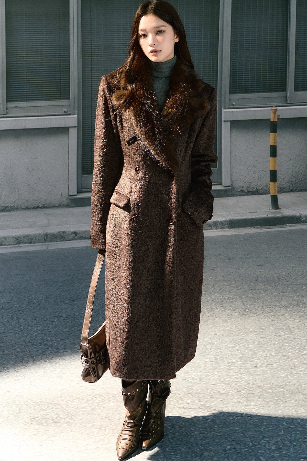 Long Woolen Fur Collar Blazer-Style Coat