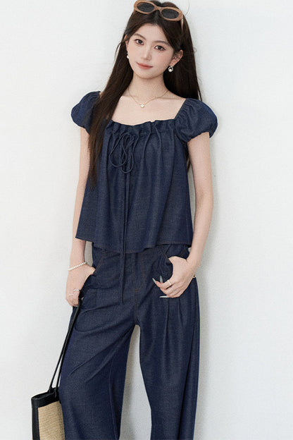 스퀘어넥 반소매 데님 상의와 와이드 레그 팬츠 셋업