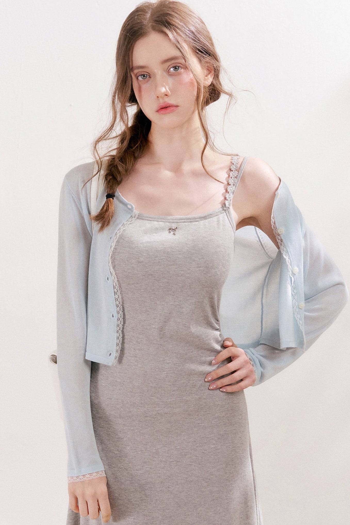 Cardigan in maglia trasparente 100% Lyocell con bordo in pizzo
