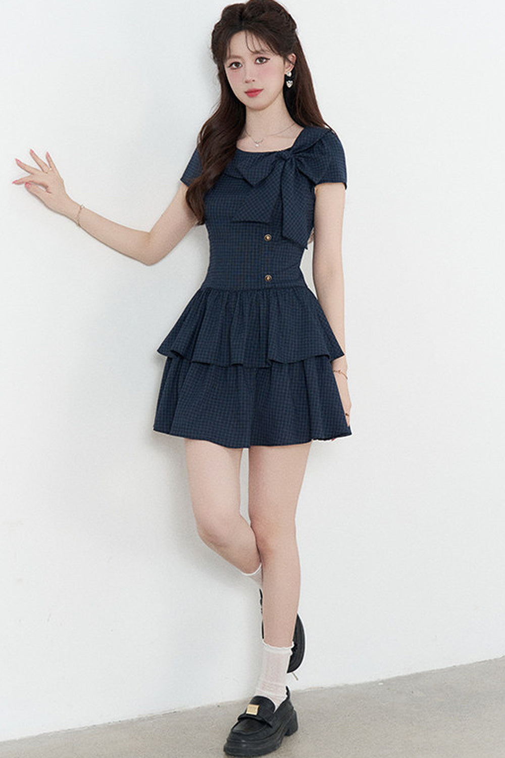Marineblaues kariertes Sommerkleid