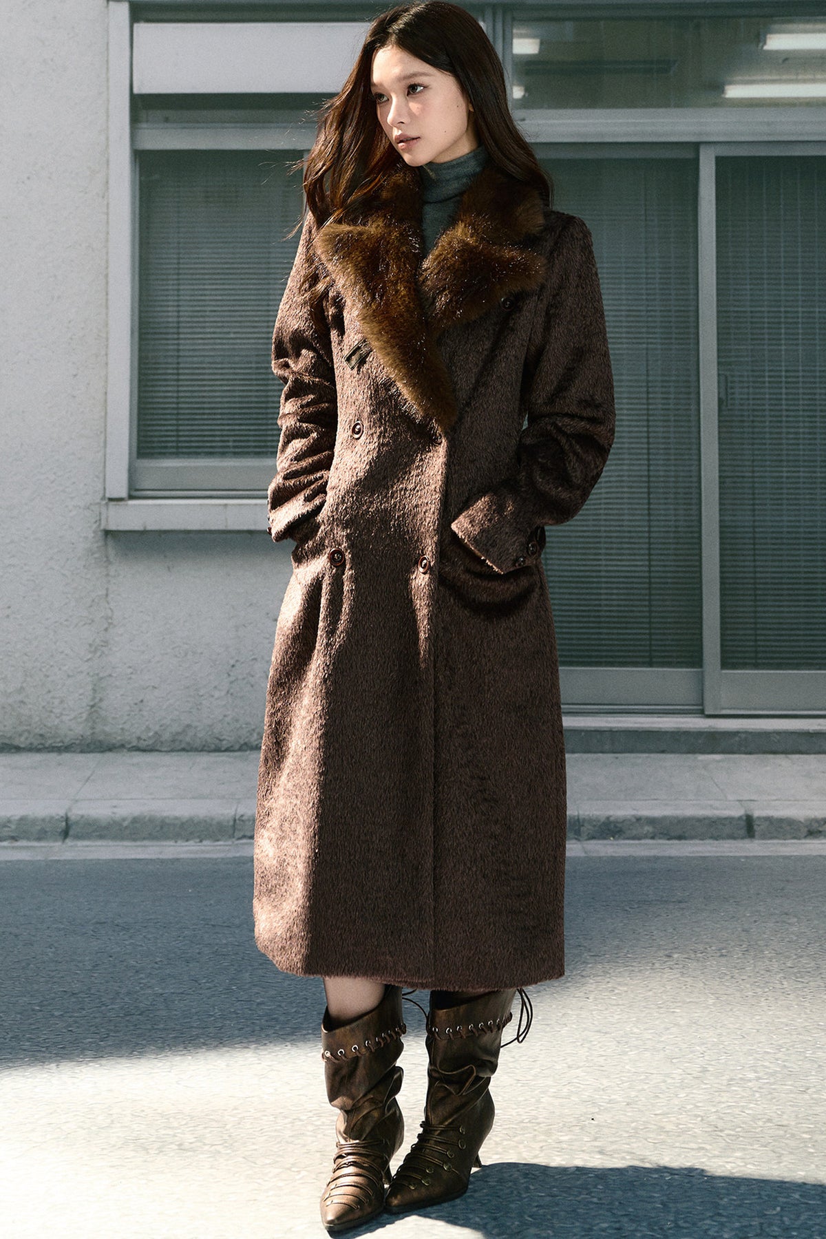 Long Woolen Fur Collar Blazer-Style Coat