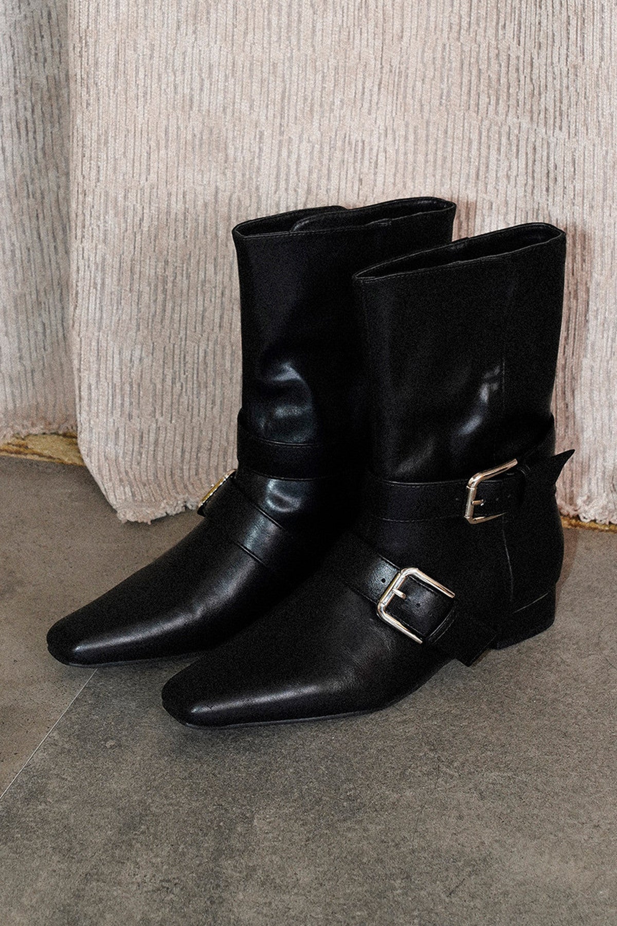 Faltbare Knight-Stiefel mit spitzer Zehenpartie und Absatz für mehr Höhe
