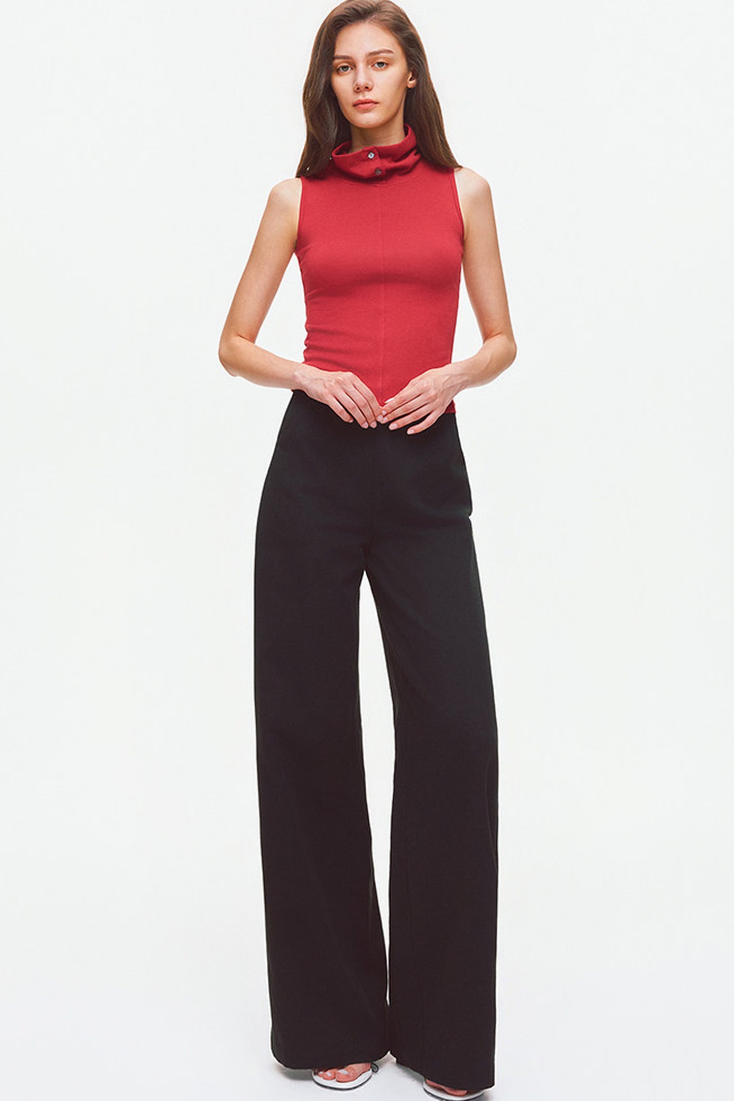 Convertible Collar Sleeveless Knit Top