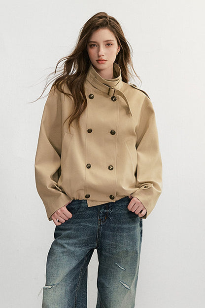 Khakifarbener zweireihiger Trenchcoat