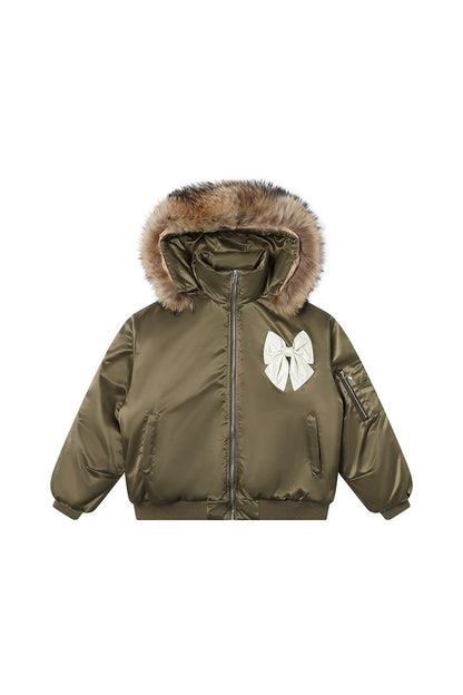 Chaqueta bomber con capucha de pelo y lazo
