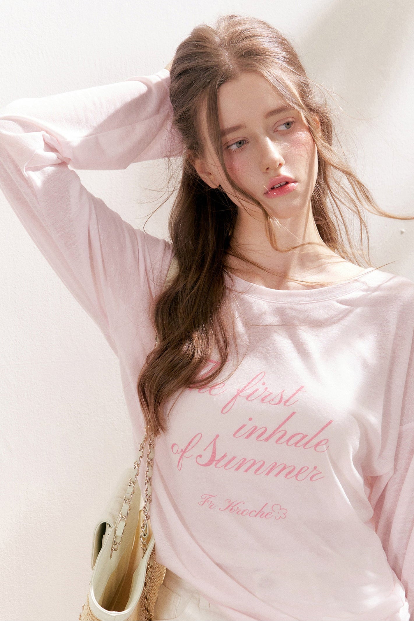 Blusa in lino con stampa a lettere e fiocco di neve