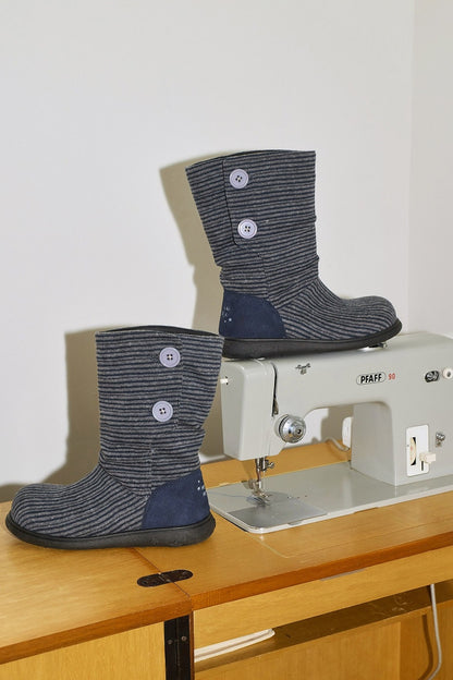 Flat Knitted Mid-Calf Boots