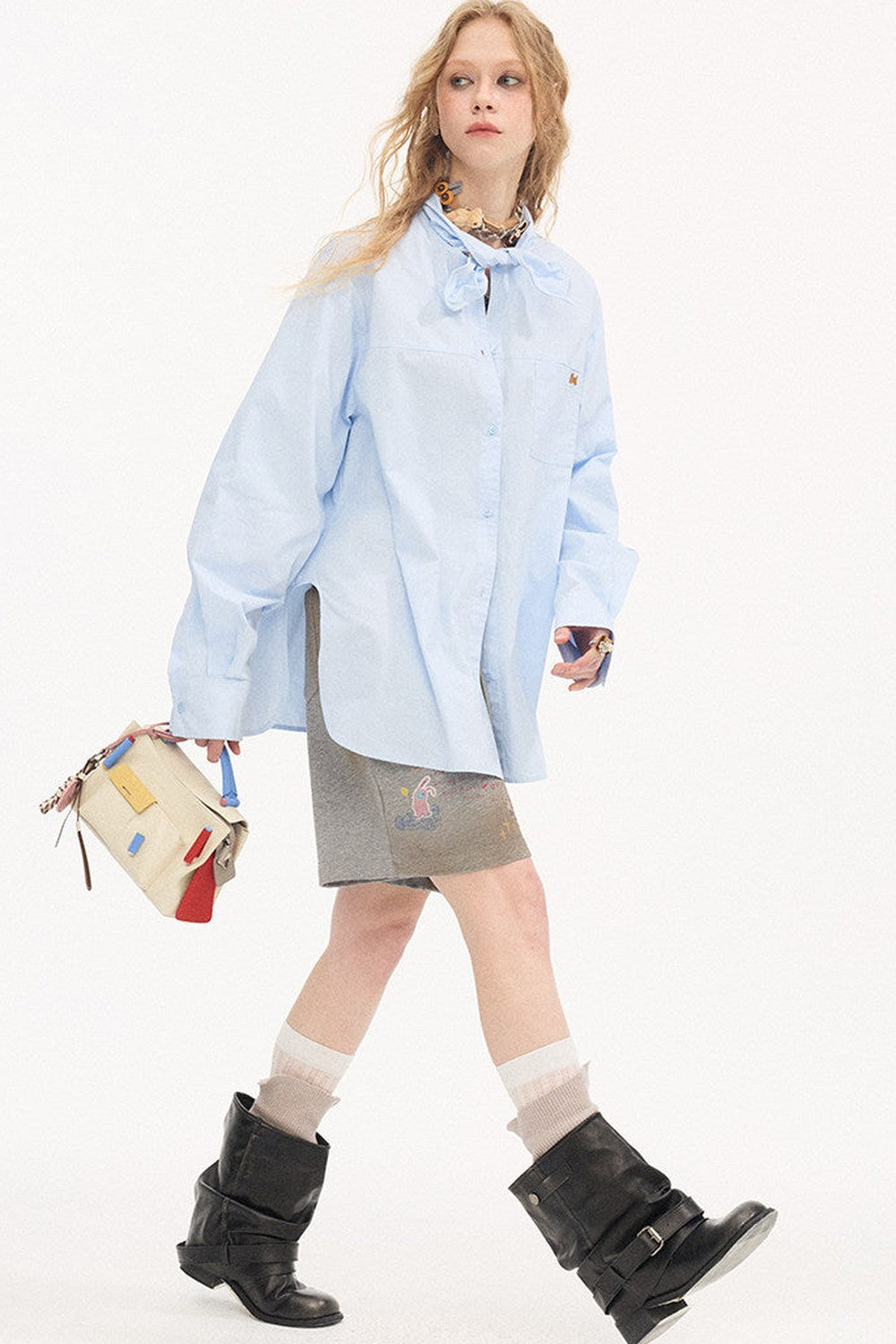 Camicia ricamata a maniche lunghe in stile preppy