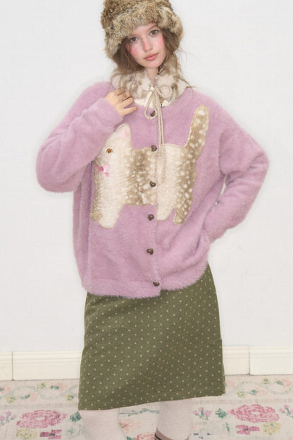 Strickjacke mit lila Katzenapplikation
