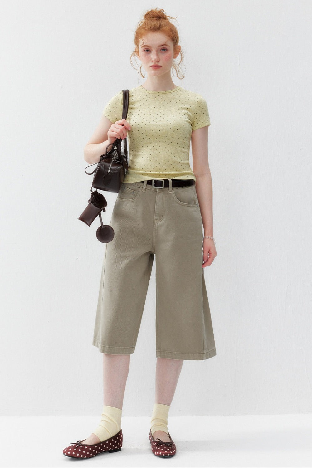 Khakifarbene Baumwollshorts mit geradem Bein
