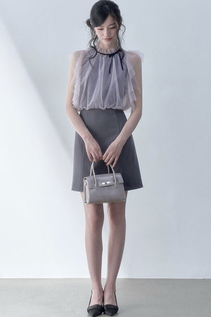 Plissiertes Kleid mit Mesh-Patchwork