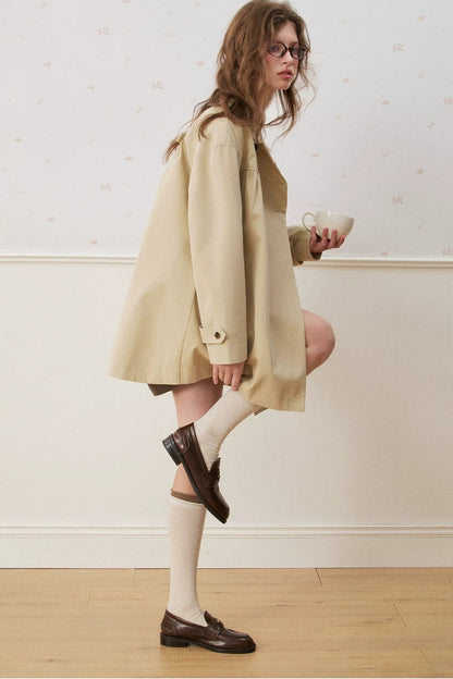 Zweireihiger Trenchcoat mit Kragen
