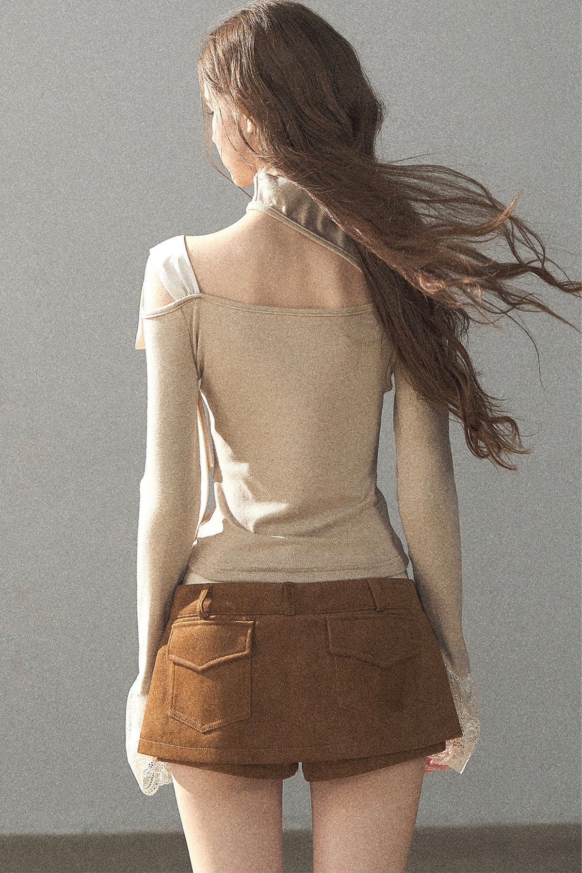 Lace Bell-Sleeve Off-Shoulder T-Shirt