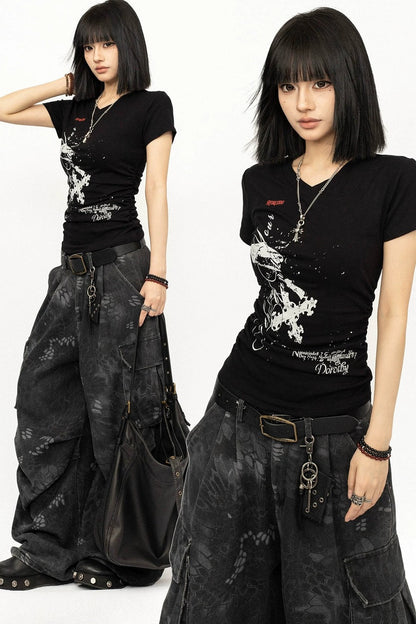 Top retro negro con cuello en V